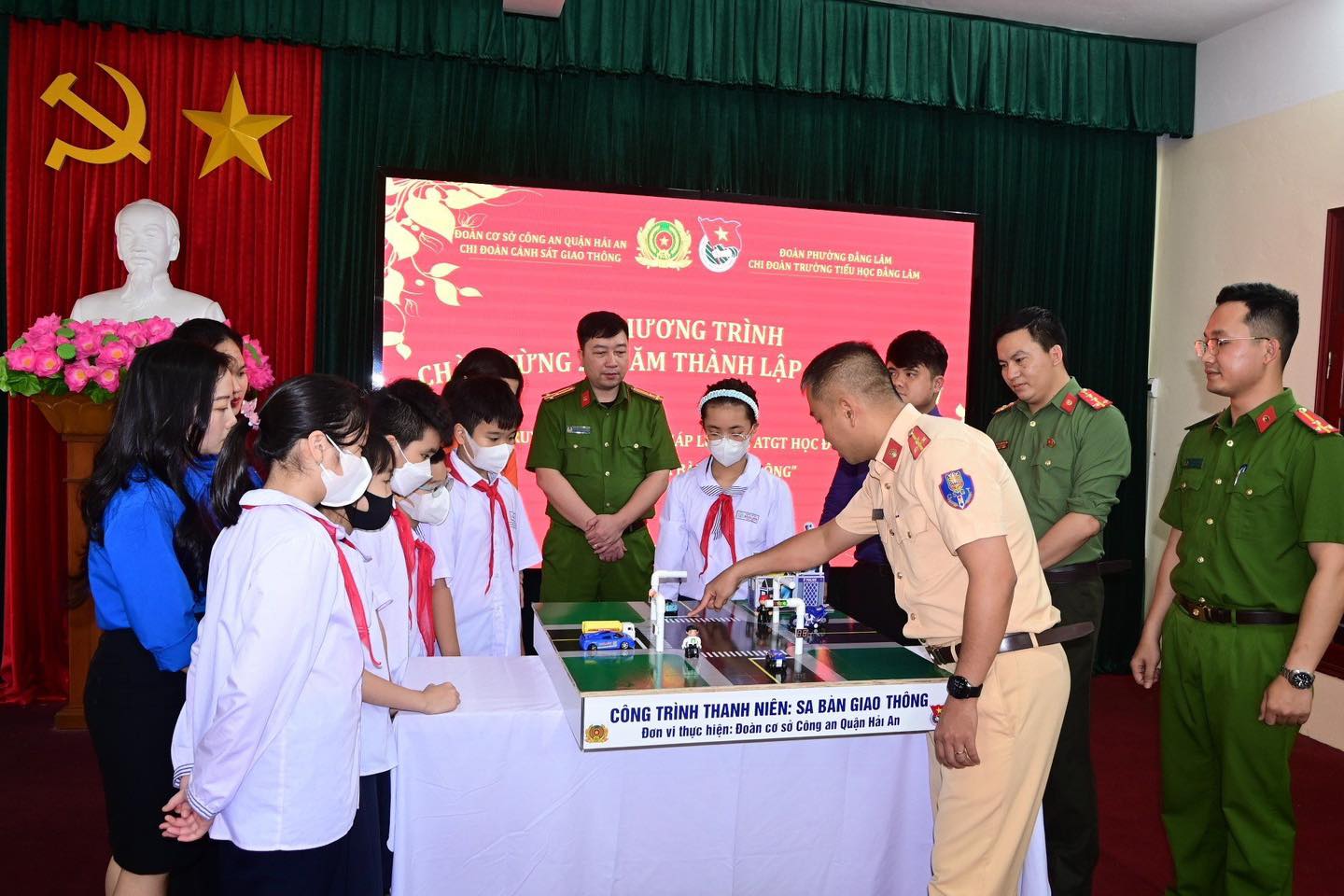 Công an quận Hải An: Tích cực tuyên truyền về trật tự an toàn giao thông trong trường học